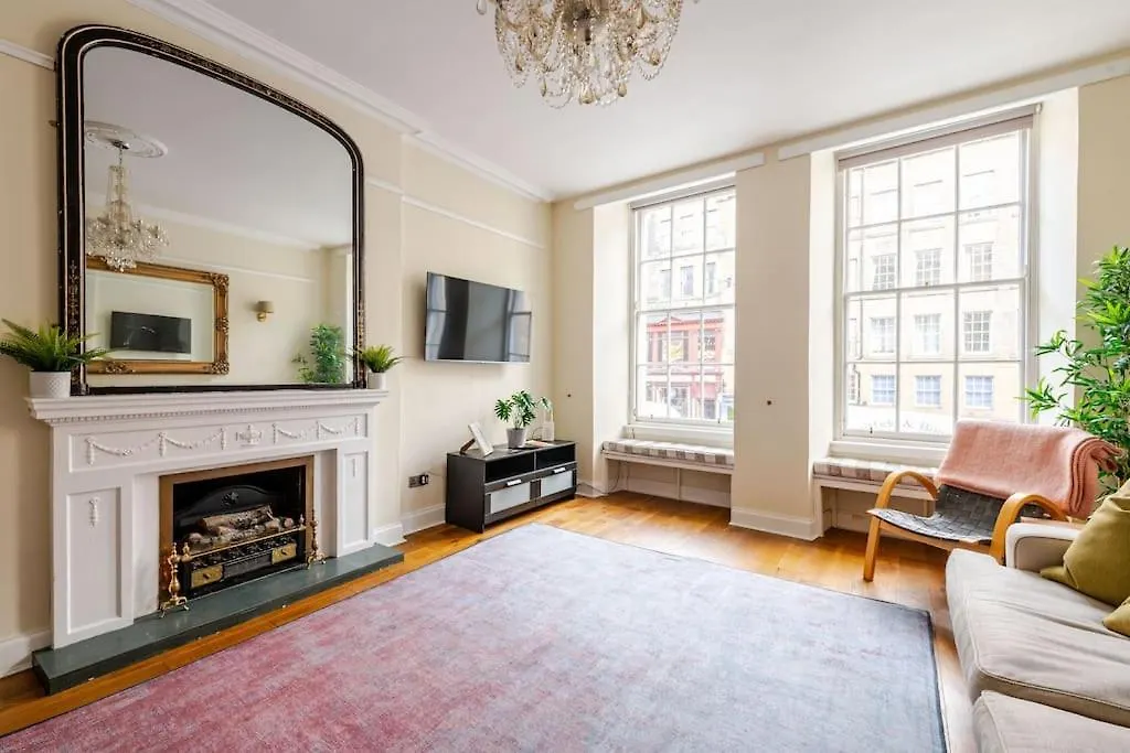Stunning Royal Mile 2 Bedroom Apartment Edinburgh United Kingdom