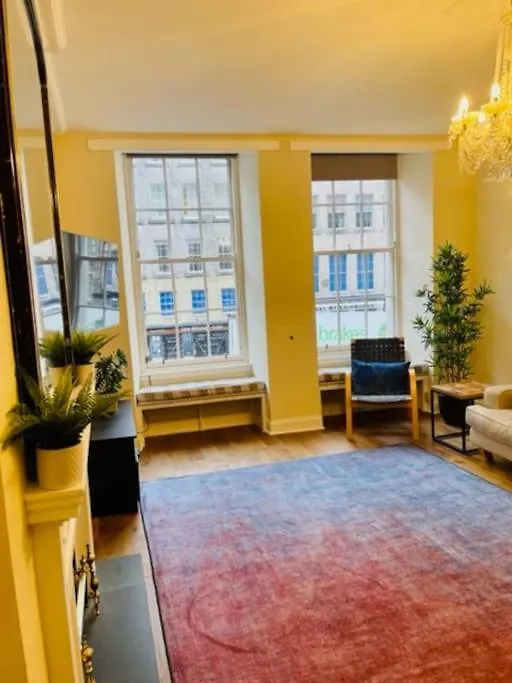 Stunning Royal Mile 2 Bedroom Apartment Edinburgh Birleşik Krallık