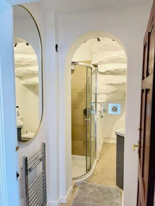 Stunning Royal Mile 2 Bedroom Apartment Edinburgh Birleşik Krallık
